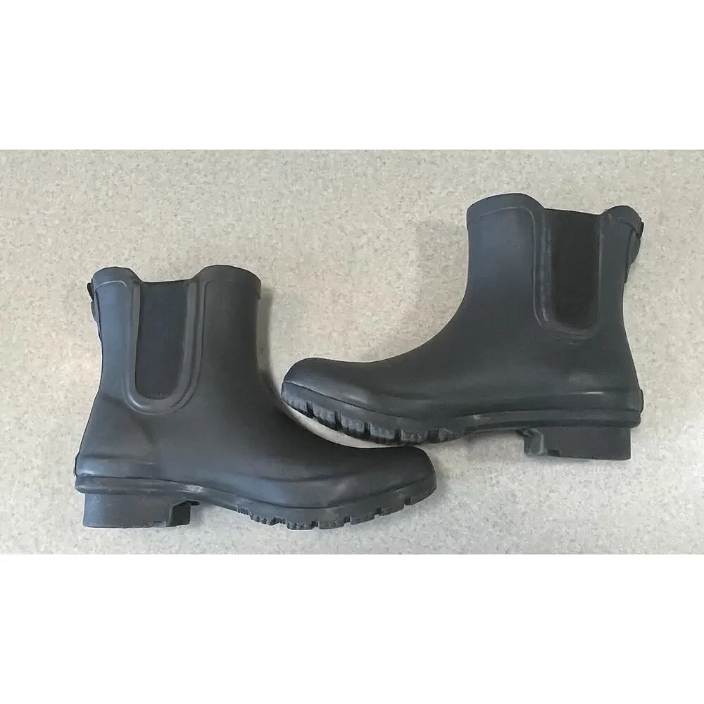 Roma Women's Size 7 Chelsea Rain Boots Black Rubber Ankle Boots -Puddle Jumper
